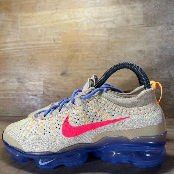 Nike Air Vapormax 2023 FK Womens Size 6 Shoes Sneakers Pale Vanilla Sea Coral - Picture 4 of 10
